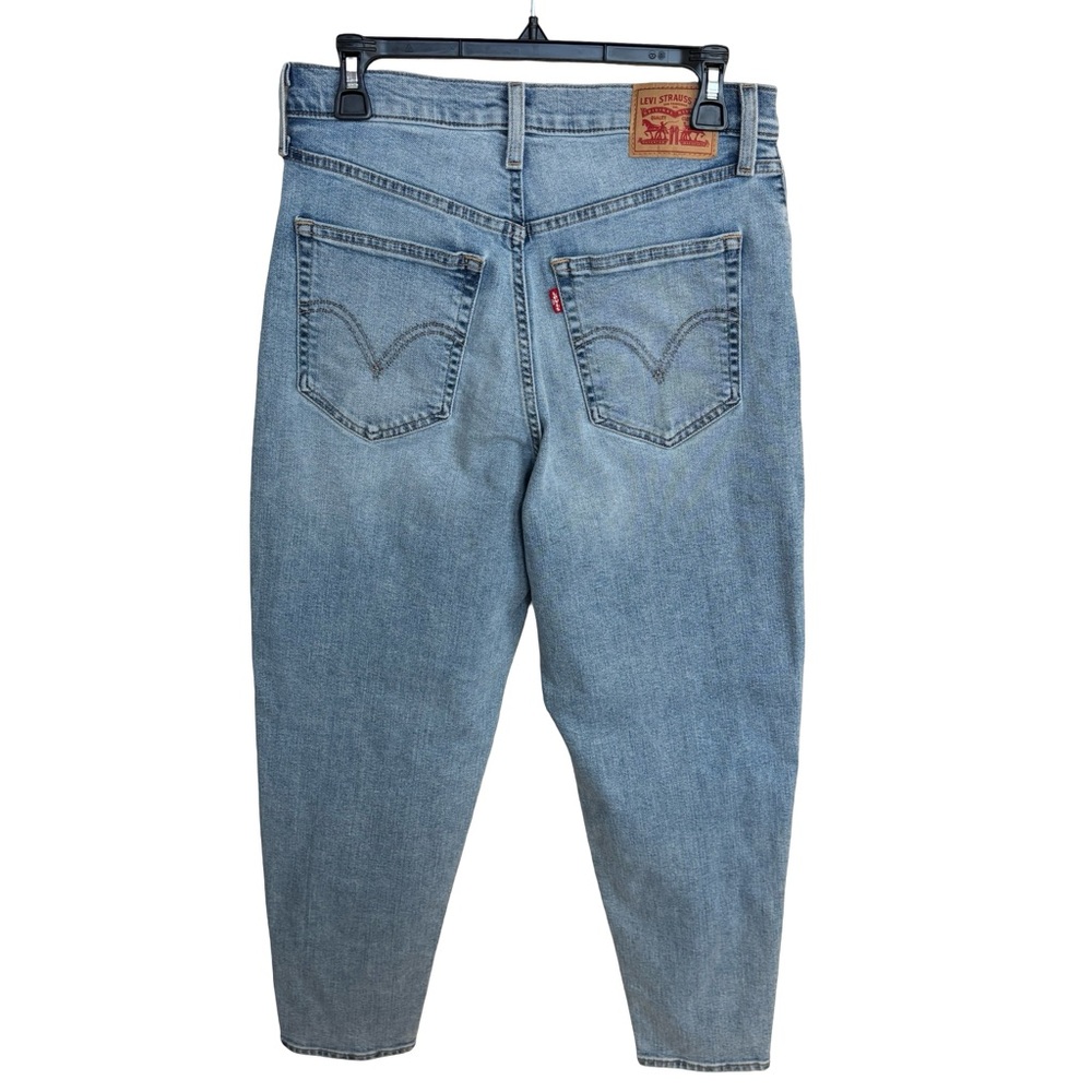 Levi’s High Waisted Distressed Mom Jeans Sz 29